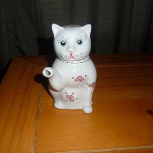 Small Decorative Kitty Teapot